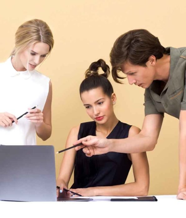 Become a Professional Graphic Designer