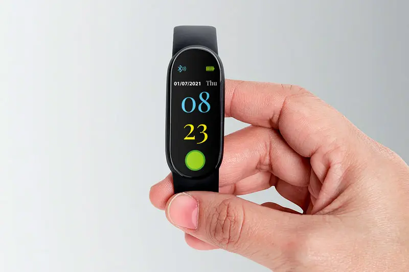 Download Free Fitbit Versa Mockup by Divine Works